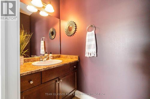 773 Klosters Drive, Waterloo, ON - Indoor Photo Showing Bathroom