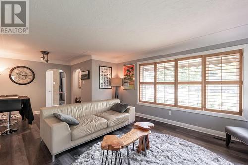 14 Dengate Crescent, London, ON - Indoor Photo Showing Living Room