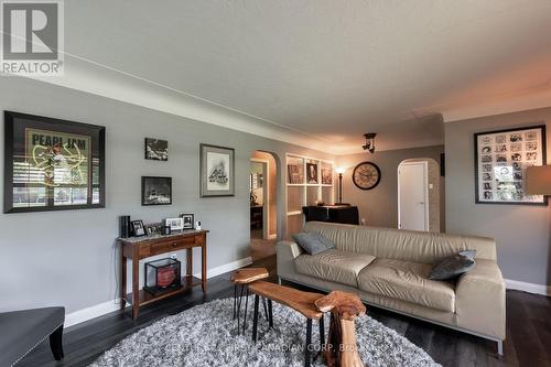 14 Dengate Crescent, London, ON - Indoor Photo Showing Living Room