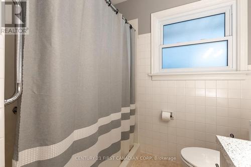 14 Dengate Crescent, London, ON - Indoor Photo Showing Bathroom