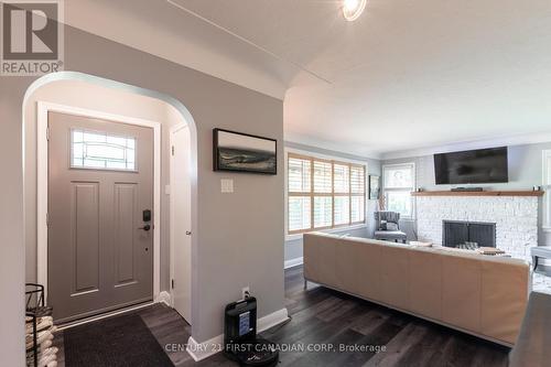 14 Dengate Crescent, London, ON - Indoor Photo Showing Living Room With Fireplace