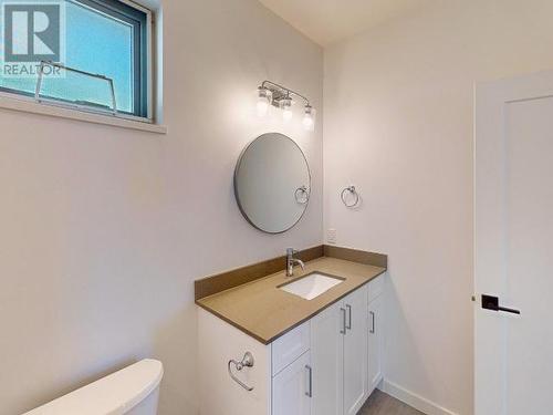 106-7440 Nootka Street, Powell River, BC - Indoor Photo Showing Bathroom
