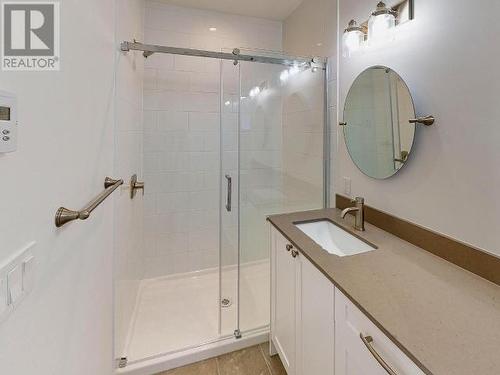 210-7440 Nootka Street, Powell River, BC - Indoor Photo Showing Bathroom