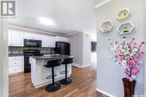 604 715 Hart Road, Saskatoon, SK - Indoor Photo Showing Kitchen