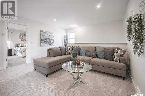 331 Dziadyk Bend, Saskatoon, SK - Indoor Photo Showing Living Room