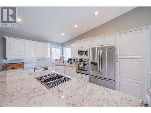 2000 Sandpiper Lane, Penticton, BC - Indoor Photo Showing Kitchen