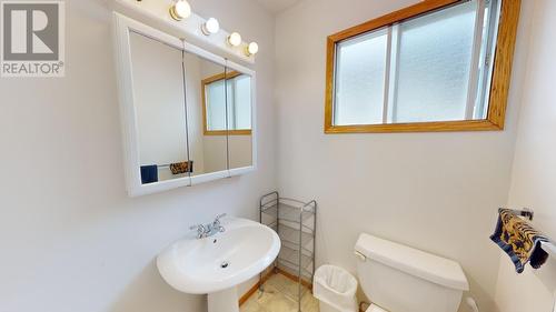 8812 87 Street, Fort St. John, BC - Indoor Photo Showing Bathroom