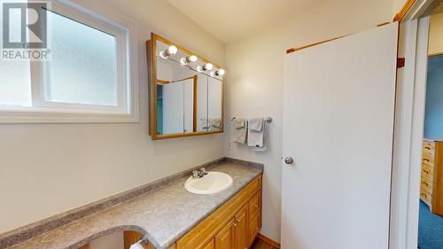 8812 87 Street, Fort St. John, BC - Indoor Photo Showing Bathroom