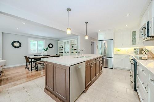 4142 Bianca Forest Drive, Burlington, ON - Indoor Photo Showing Kitchen With Stainless Steel Kitchen With Upgraded Kitchen