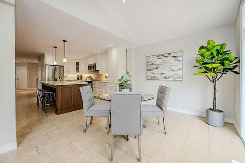 4142 Bianca Forest Drive, Burlington, ON - Indoor Photo Showing Dining Room