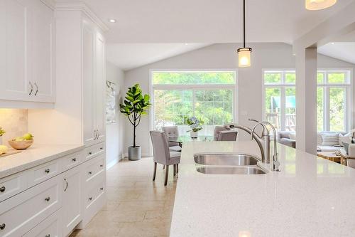 4142 Bianca Forest Drive, Burlington, ON - Indoor Photo Showing Kitchen With Double Sink