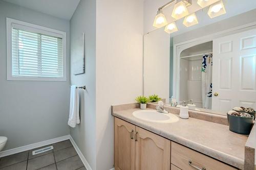 4142 Bianca Forest Drive, Burlington, ON - Indoor Photo Showing Bathroom