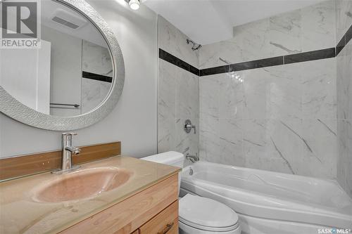 1412 20Th Street W, Saskatoon, SK - Indoor Photo Showing Bathroom