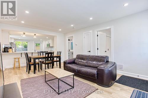 12 Napier Street, St. Catharines, ON - Indoor Photo Showing Living Room