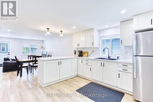 12 Napier Street, St. Catharines, ON - Indoor Photo Showing Kitchen With Upgraded Kitchen