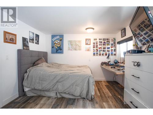 4075 Mcclain Road Unit# 93, Kelowna, BC - Indoor Photo Showing Bedroom