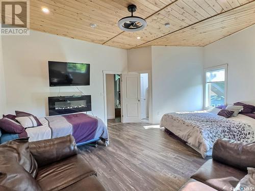 Christopher Lake, Saskatchewan - Indoor Photo Showing Bedroom