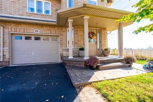 69 Periwinkle Drive, Hamilton, ON - Outdoor