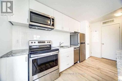 53 - 1740 Simcoe Street N, Oshawa, ON - Indoor Photo Showing Kitchen