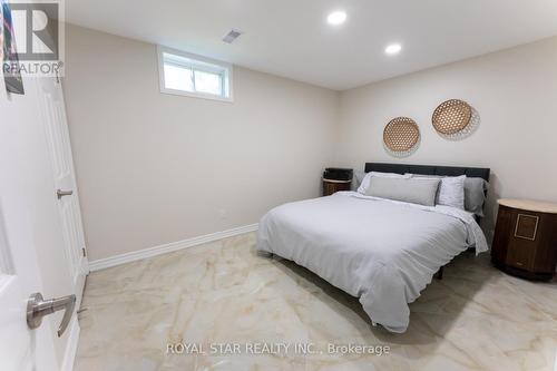 79 Avondale Drive, Clarington, ON - Indoor Photo Showing Bedroom