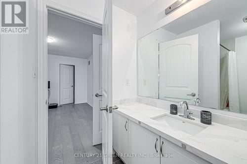 185 Shephard Avenue, New Tecumseth, ON - Indoor Photo Showing Bathroom