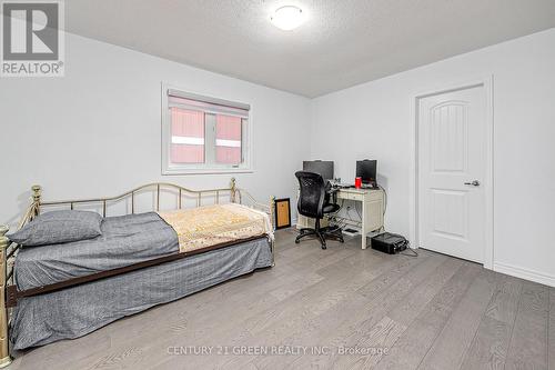 185 Shephard Avenue, New Tecumseth, ON - Indoor Photo Showing Bedroom