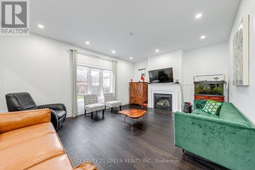 185 Shephard Avenue, New Tecumseth, ON - Indoor Photo Showing Living Room With Fireplace