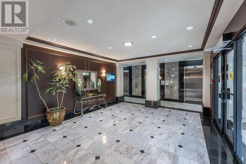 1404 - 110 Promenade Circle, Vaughan, ON -  With Exterior