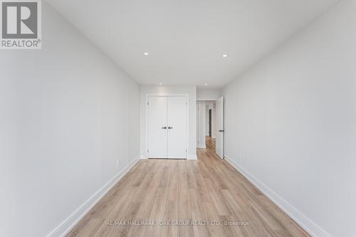 1404 - 110 Promenade Circle, Vaughan, ON - Indoor Photo Showing Other Room