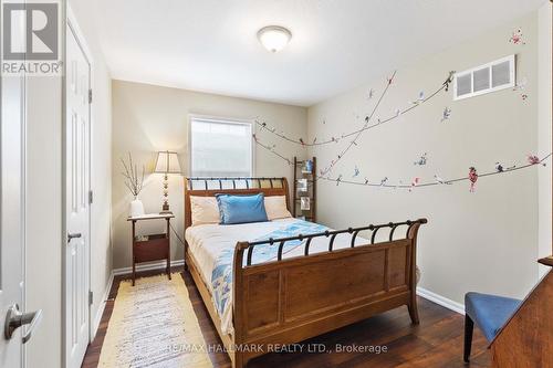 84 New York Avenue, Wasaga Beach, ON - Indoor Photo Showing Bedroom