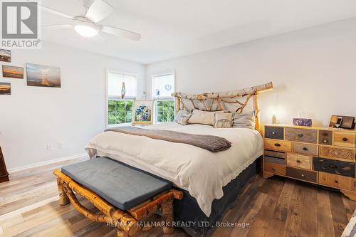 84 New York Avenue, Wasaga Beach, ON - Indoor Photo Showing Bedroom