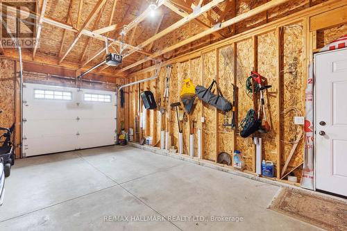 84 New York Avenue, Wasaga Beach, ON - Indoor Photo Showing Garage