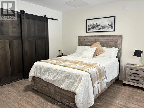135 - 135 Station Street, Belleville, ON - Indoor Photo Showing Bedroom