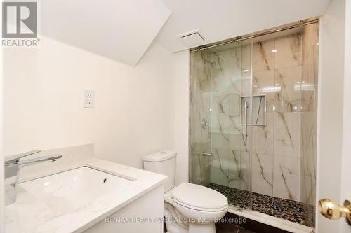 6867 Postmaster Ridge, Mississauga, ON - Indoor Photo Showing Bathroom