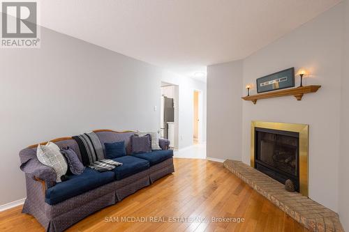 3350 Nutcracker Drive, Mississauga, ON - Indoor Photo Showing Living Room With Fireplace