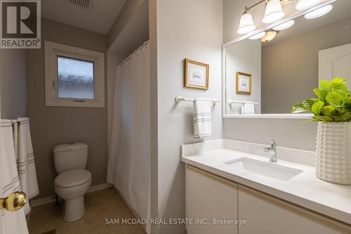 3350 Nutcracker Drive, Mississauga, ON - Indoor Photo Showing Bathroom