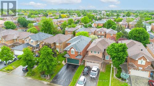 3350 Nutcracker Drive, Mississauga, ON - Outdoor With Facade With View