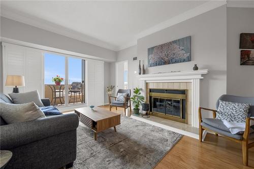 1201 North Shore Boulevard E|Unit #1108, Burlington, ON - Indoor Photo Showing Living Room With Fireplace
