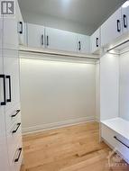 WALK-IN CLOSET - 