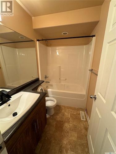 239 Korol Crescent, Saskatoon, SK - Indoor Photo Showing Bathroom