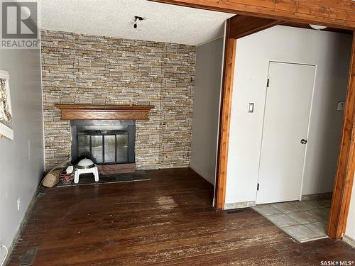 1520 F Avenue N, Saskatoon, SK - Indoor With Fireplace