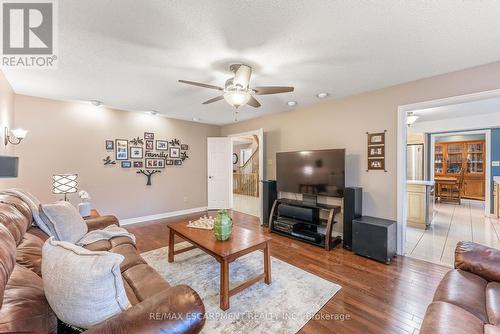 1275 White Lane, Oakville, ON - Indoor Photo Showing Living Room