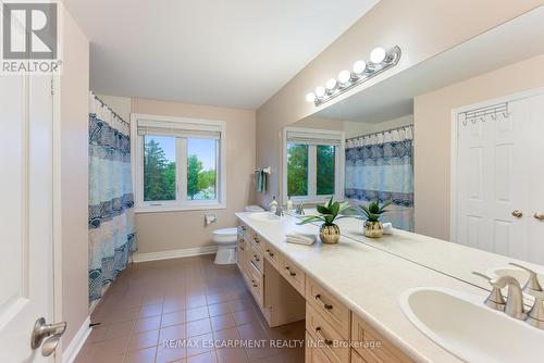 1275 White Lane, Oakville, ON - Indoor Photo Showing Bathroom