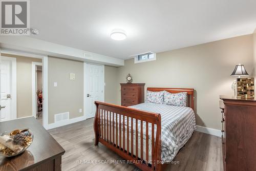 1275 White Lane, Oakville, ON - Indoor Photo Showing Bedroom