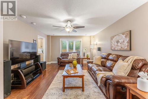 1275 White Lane, Oakville, ON - Indoor Photo Showing Living Room