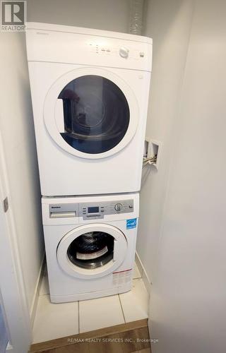 1109 - 56 Forest Manor Road, Toronto, ON - Indoor Photo Showing Laundry Room