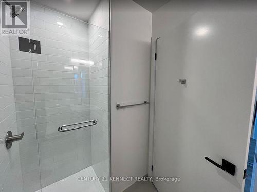3512 - 319 Jarvis Street, Toronto, ON - Indoor Photo Showing Bathroom