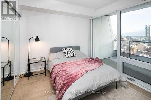 3001 - 85 Wood Street, Toronto, ON - Indoor Photo Showing Bedroom