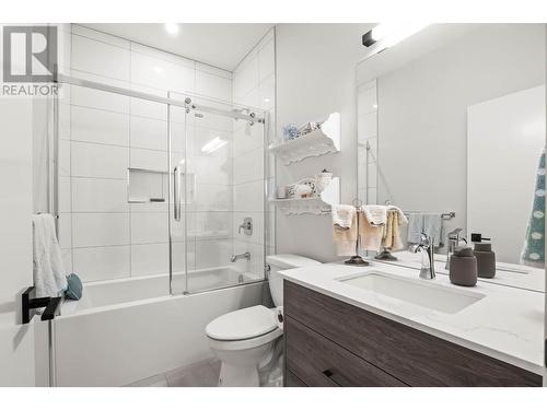4019 Rio Vista Way, Kamloops, BC - Indoor Photo Showing Bathroom