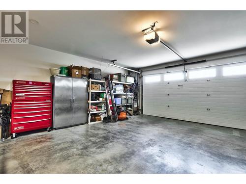 4019 Rio Vista Way, Kamloops, BC - Indoor Photo Showing Garage